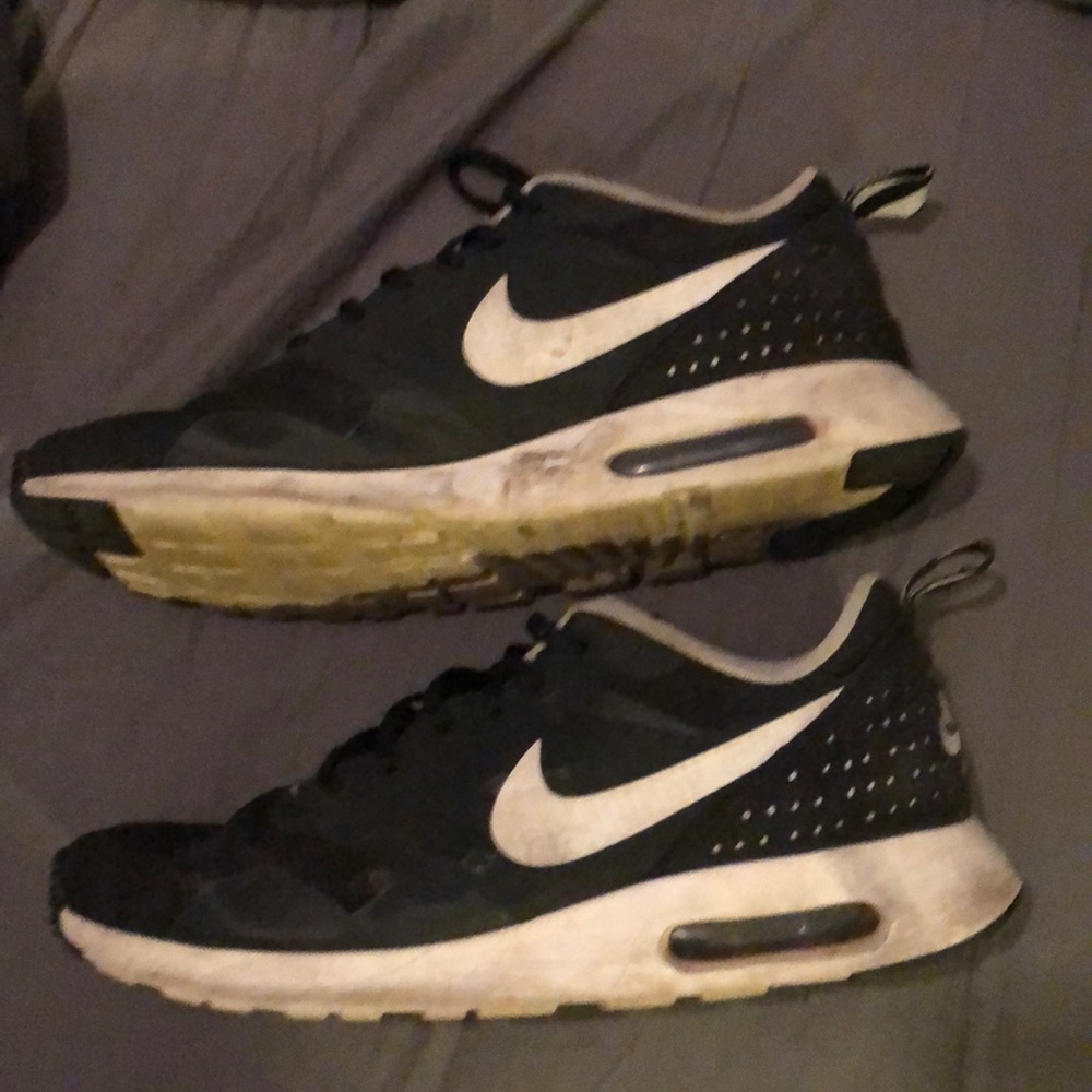 Nike airmax  little cleaning will look brand new